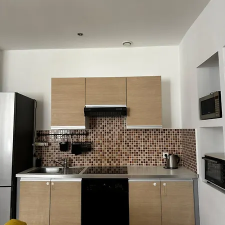 Centre Apartment *